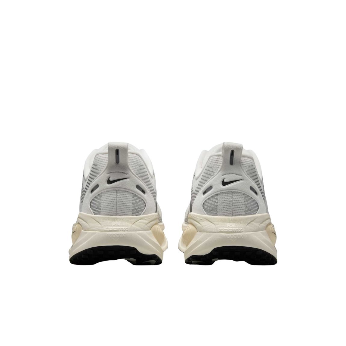 Tênis Nike Vomero 18 Off White 5