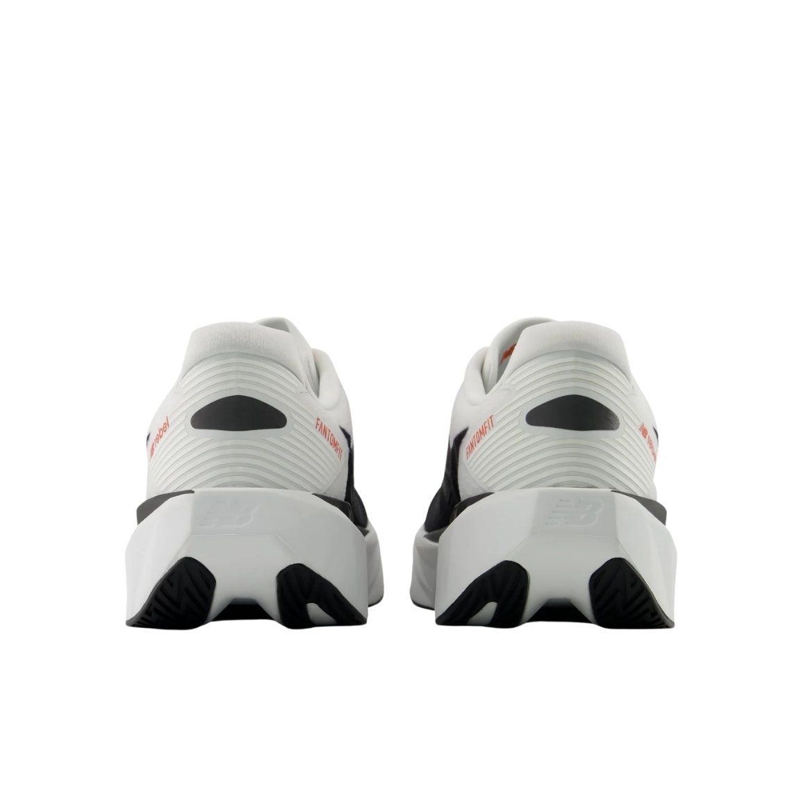 Tênis New Balance Fuelcell Rebel V5 Branco/Preto 6