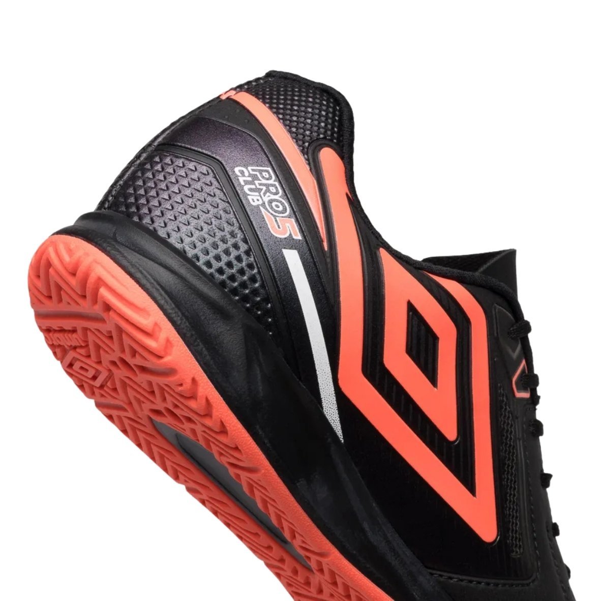 Chuteira Umbro Pro 5 Bumb Club Futsal Preto 9