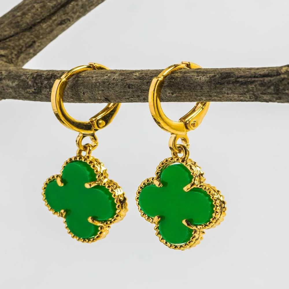 Brinco Click Trevo Esmeralda 15mm Ouro Dourado 3