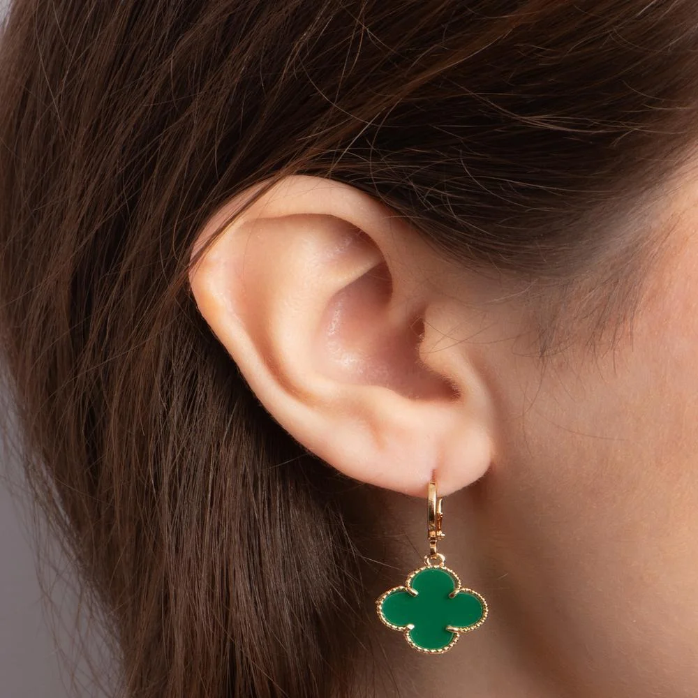 Brinco Click Trevo Esmeralda 15mm Ouro Dourado 4