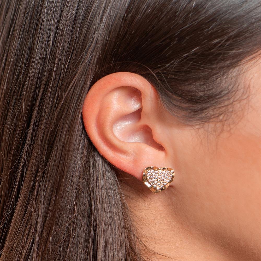 Brinco Coração Cravejado em Zircônias Lateral Lisa Ondulado 12x14mm Ouro Dourado 4