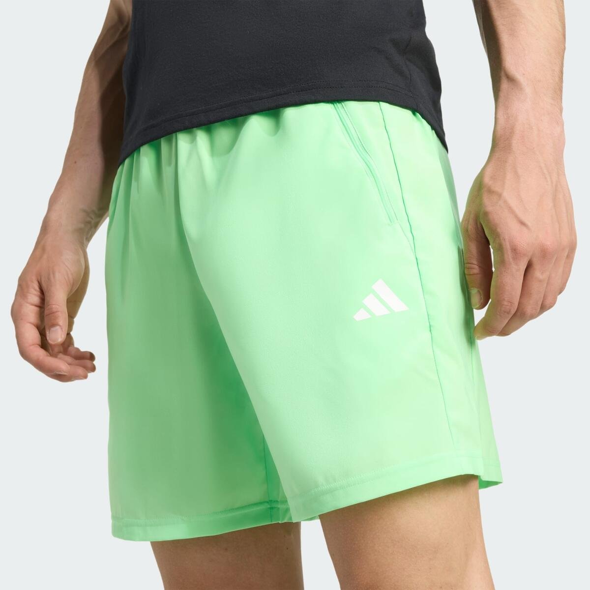 Short Adidas Treino Essentials Woven Masculino Verde/Branco 4