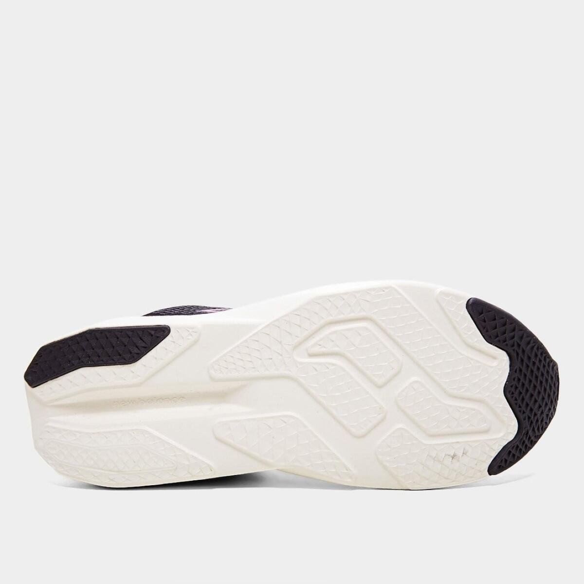 Tênis New Balance 413 v3 Feminino Preto/Rosa 6