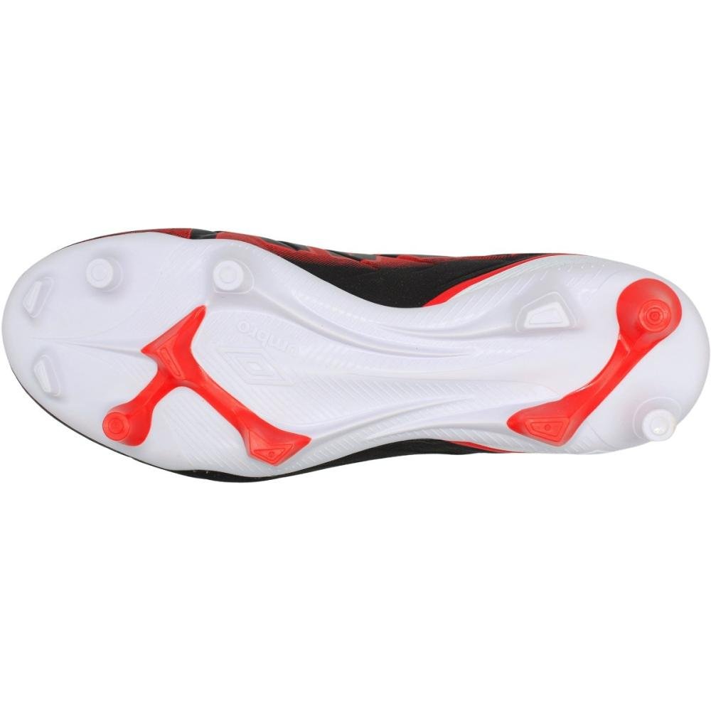 Chuteira Campo Umbro Attak III Masculina Preto 5