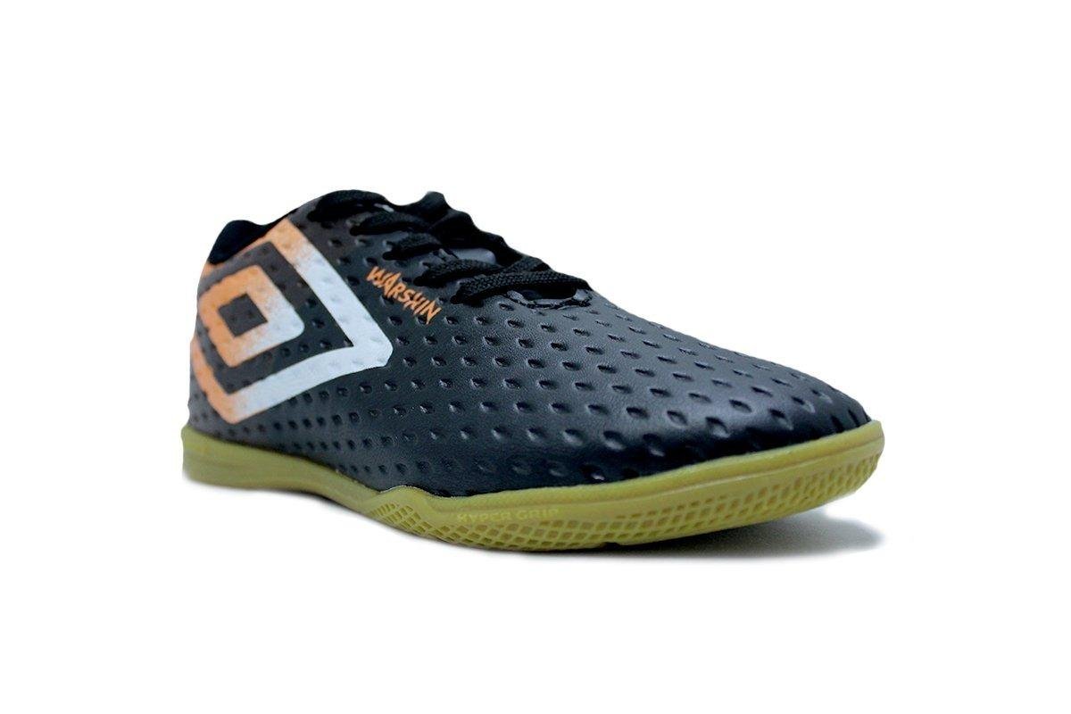 Chuteira futsal/indoor Umbro Warskin Jr infantil - unissex - preto e laranja Preto/Laranja 2