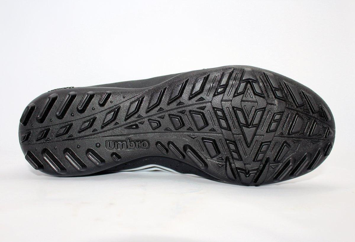 Chuteira Futsal/Indoor Umbro Neo Striker - masculino - preto e branco Preto 7