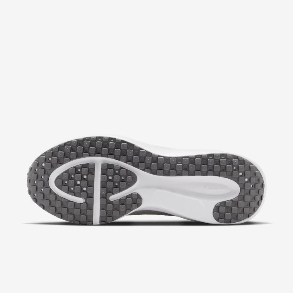 Tênis Nike Revolution 8 Branco 8