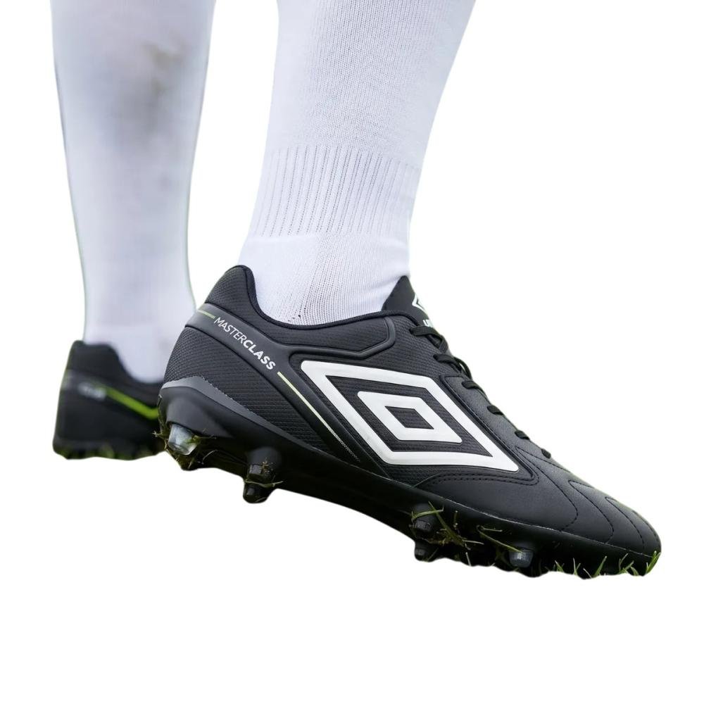 Chuteira Campo Umbro Master Class Club Preto 3
