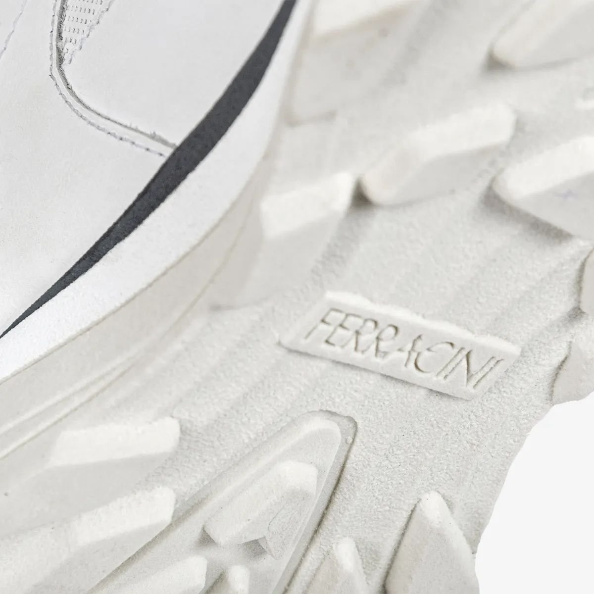 Tênis Masculino em Couro Calce Fácil Ferracini Mid 9437 Branco Branco 4