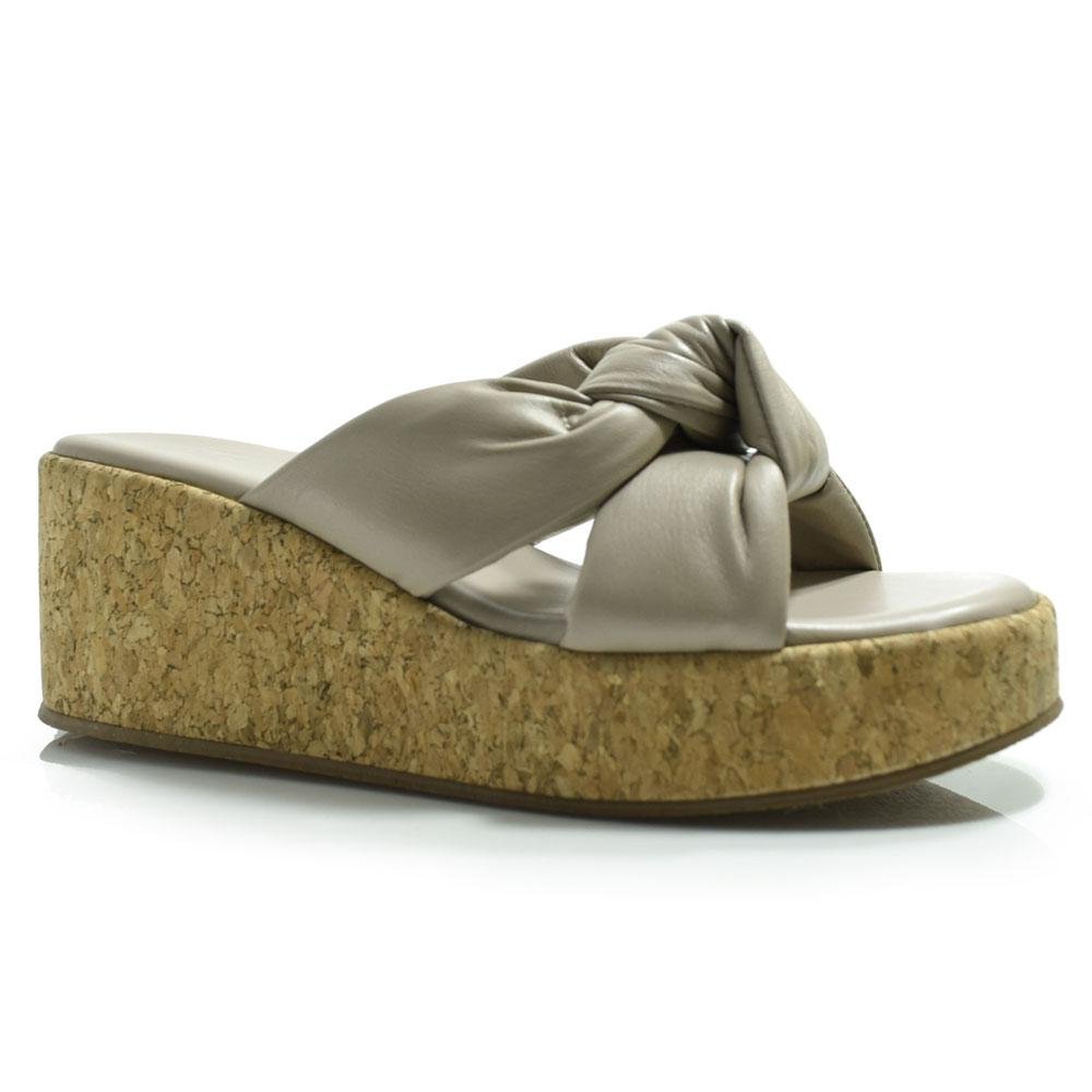 Tamanco Anabela  de Couro Feminino Suzzara 569-8700