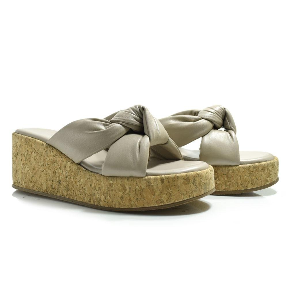 Tamanco Anabela  de Couro Feminino Suzzara 569-8700 Bege 2