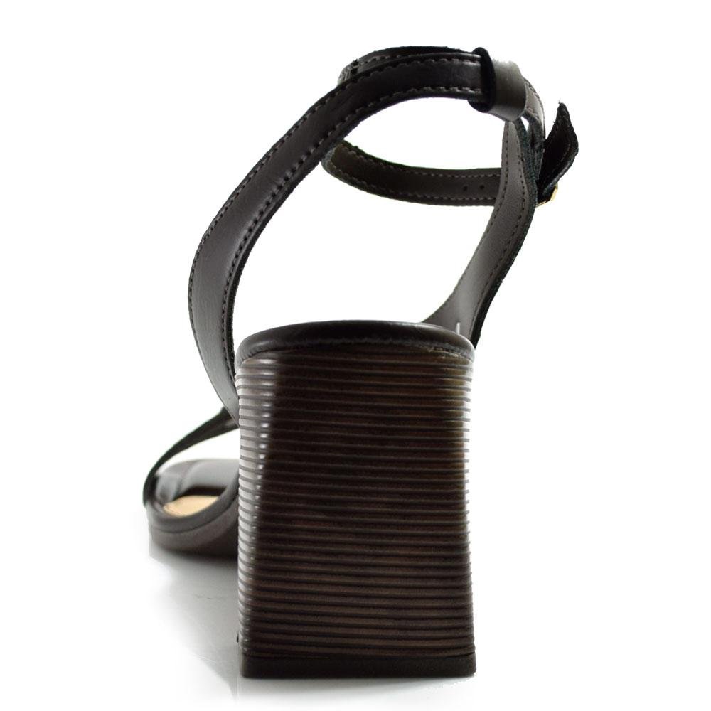 Sandália Feminina com Salto Bloco Dakota Preto 4