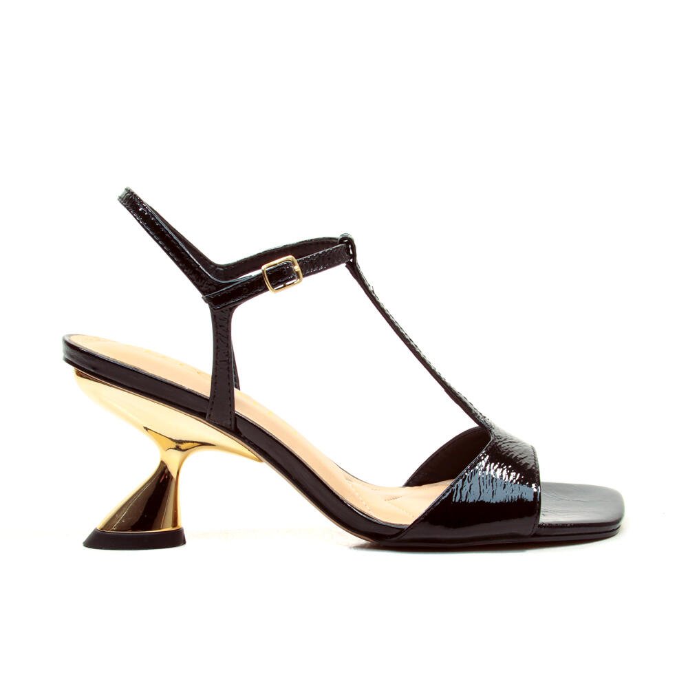 Sandália Couro Preto Salto Médio Cecconello 2656004-5