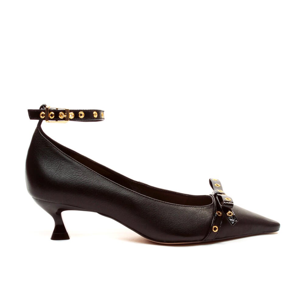 Scarpin Couro Preto Salto Baixo Cecconello 2615011-2