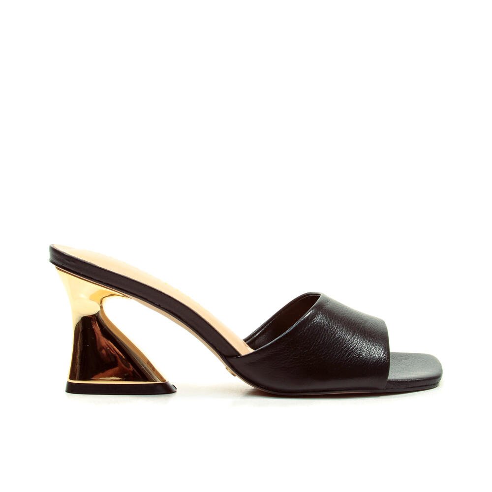 Tamanco Couro Preto Salto Médio Cecconello 2772001-2