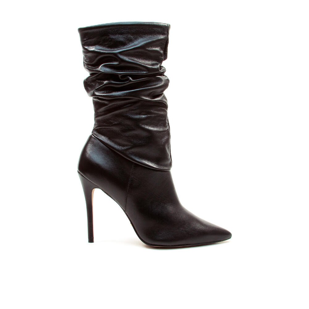 Bota Couro Preto Cano Médio Slouchy Cecconello 2130006-27