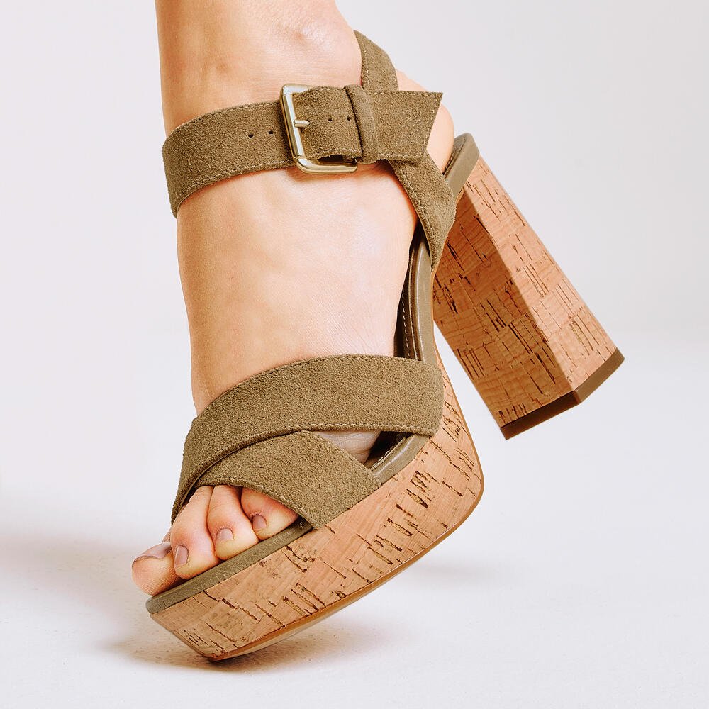 Sandália Couro Nude Plataforma Cecconello 2809002-2 Bege 2