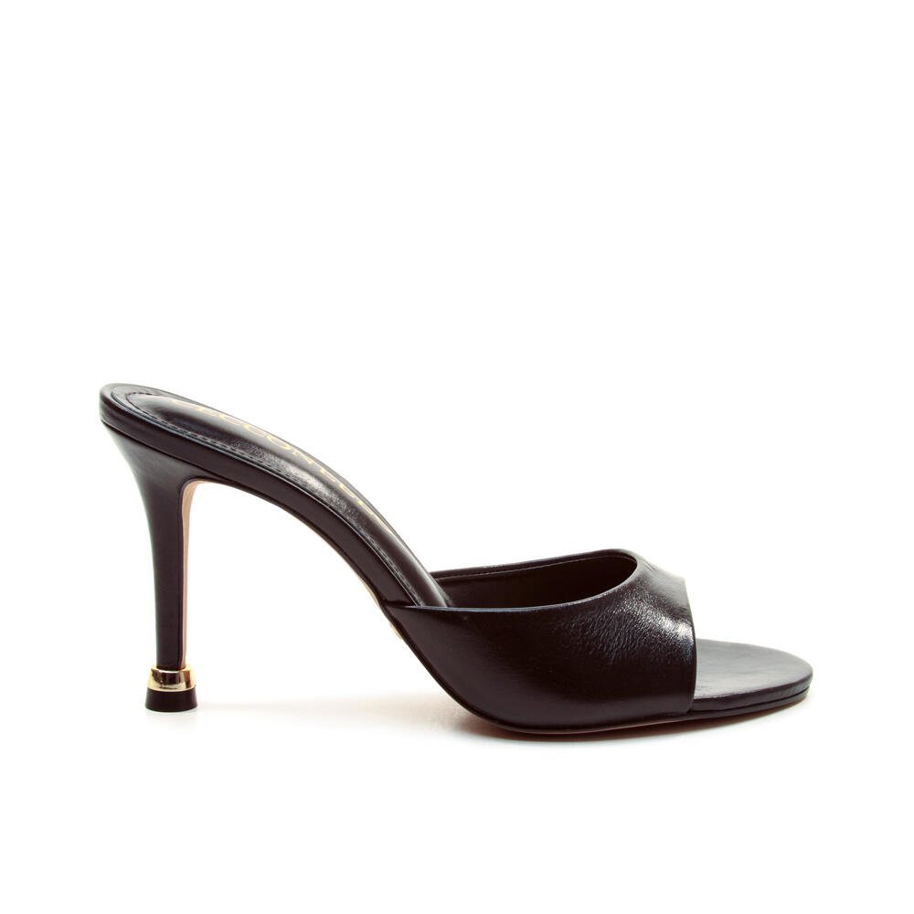 Tamanco Couro Preto Salto Alto Cecconello 2797001-1