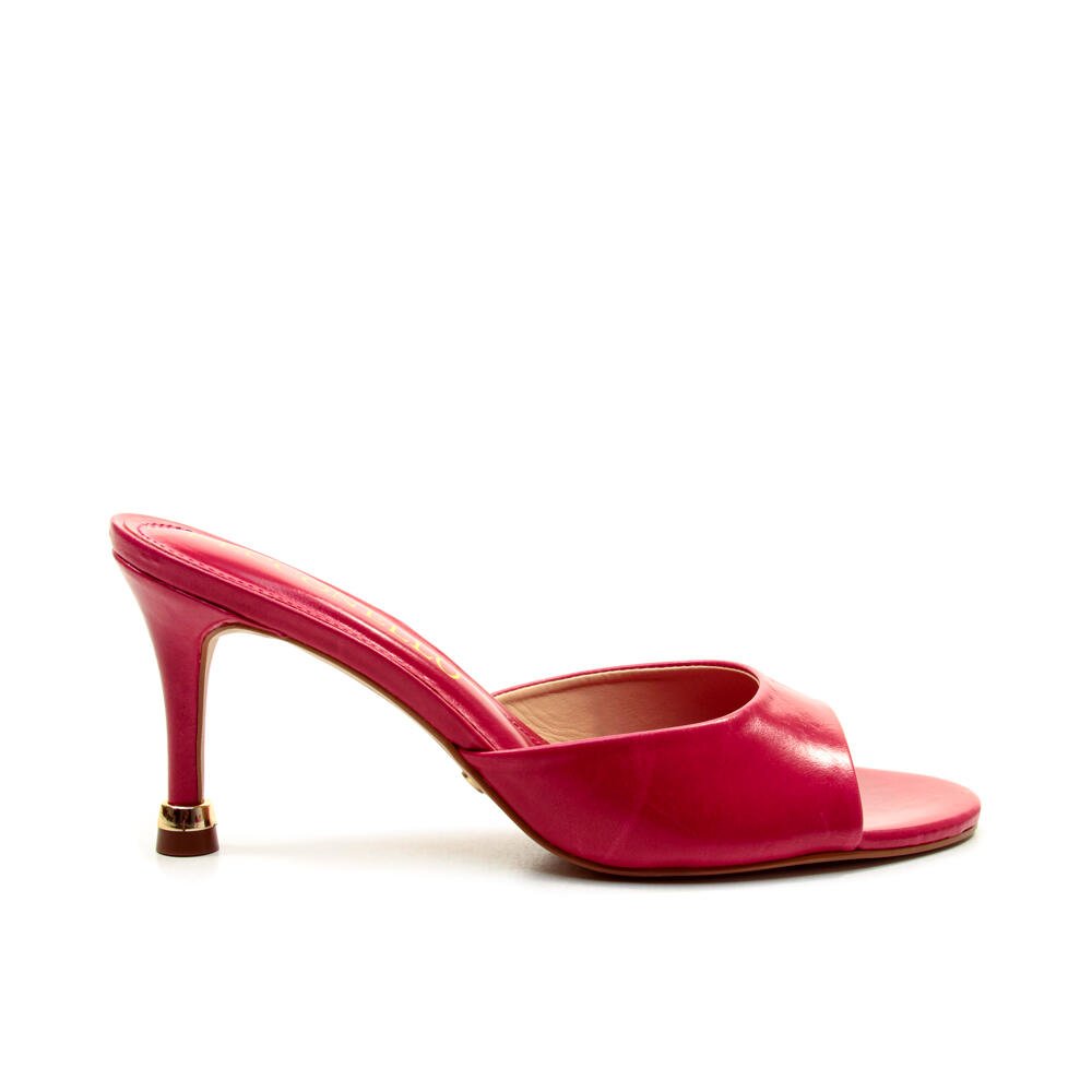 Tamanco Couro Vermelho Salto Médio Cecconello 2798001-2