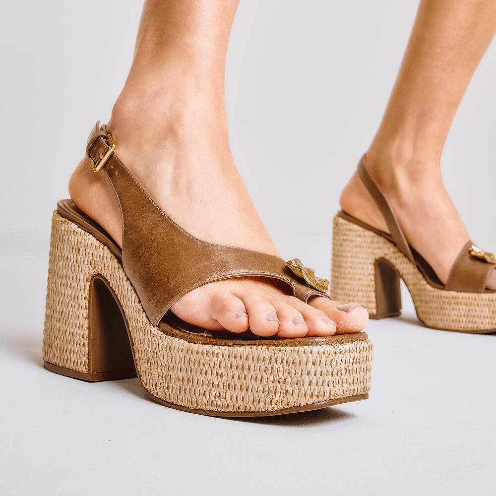 Sandália Plataforma Couro Marrom Cecconello 2741010-2 Marrom 2