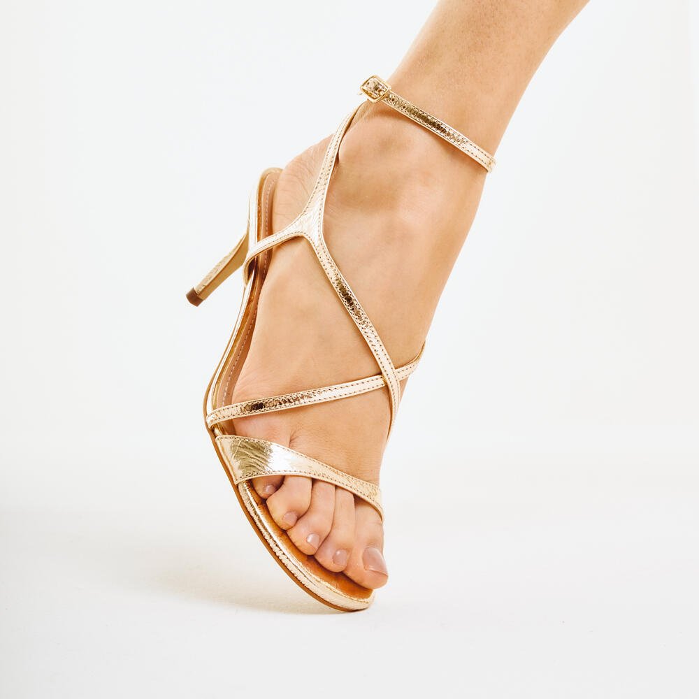 Sandália Couro Ouro Light Salto Médio Cecconello 2826004-1 Dourado 2