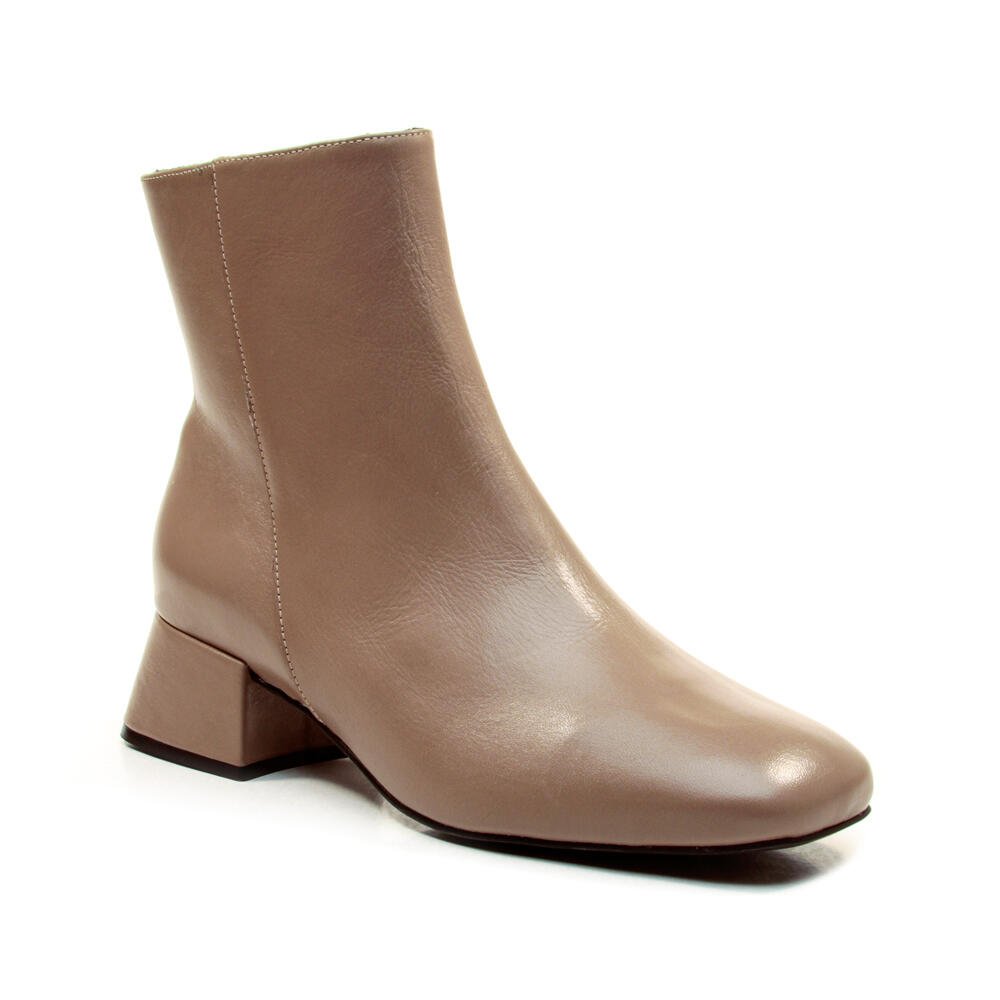 Bota Couro Marrom Cano Curto Cecconello 2390-P-1 Marrom 2