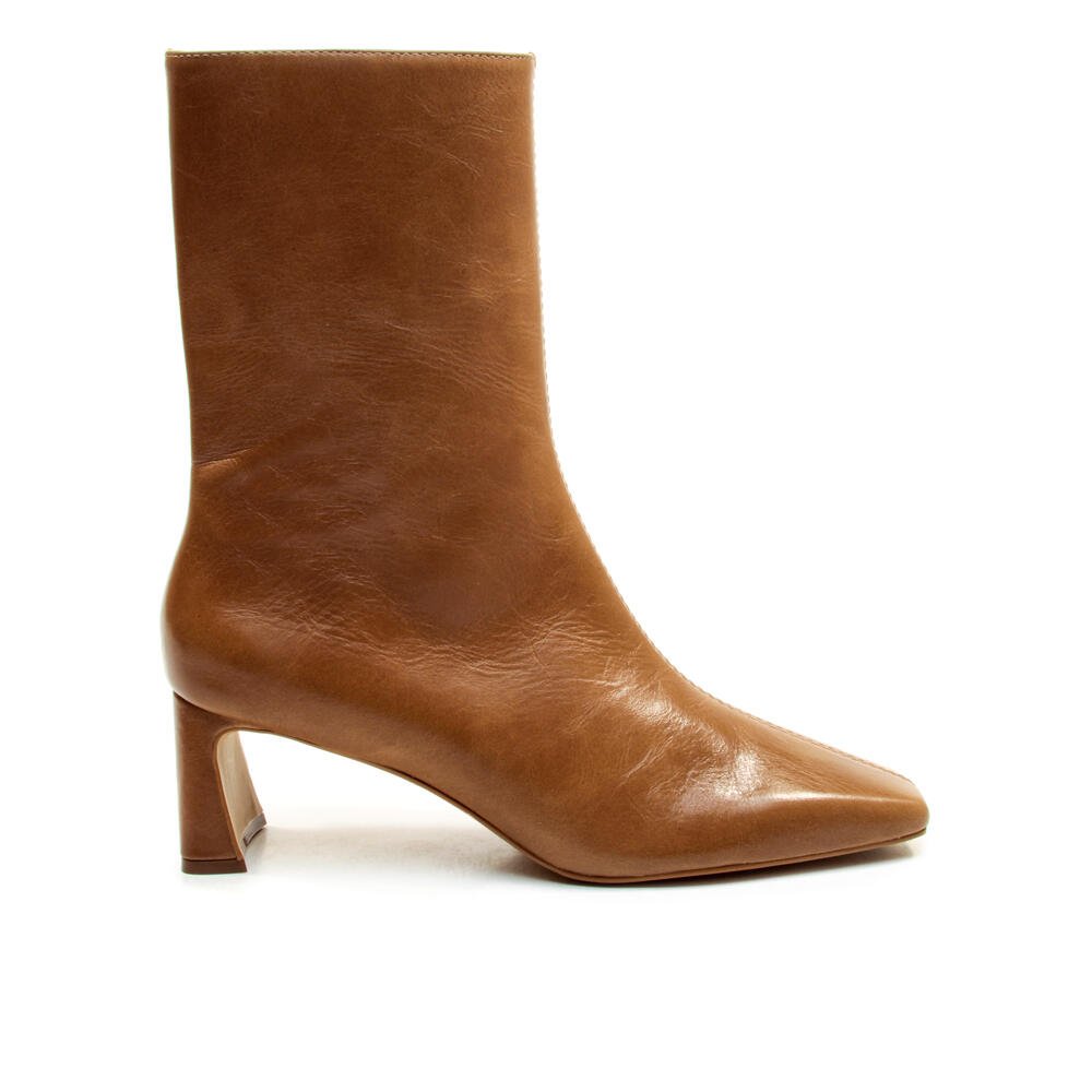 Bota Couro Marrom Cano Curto Cecconello 2949001-3