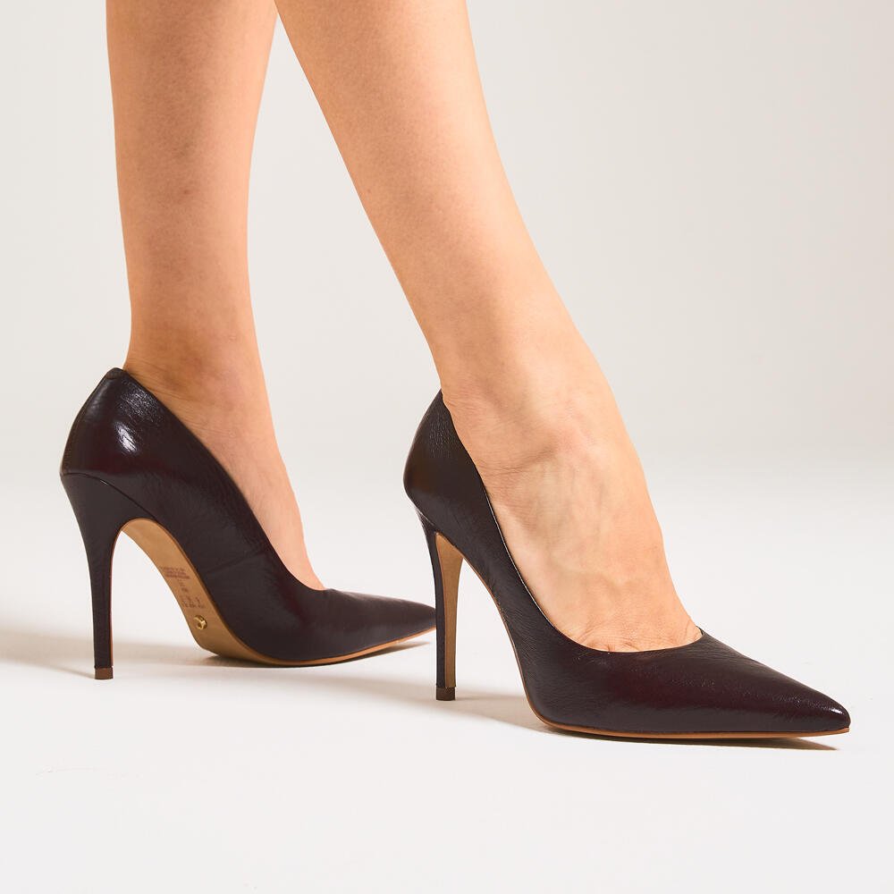 Scarpin Couro Marrom Salto Alto Cecconello 2130008-132 Marrom 2