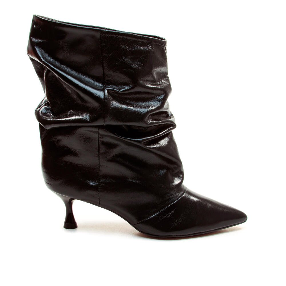 Bota Couro Preto Cano Curto Slouchy Cecconello 2929001-1