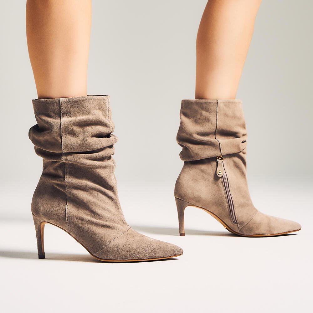 Bota Cinza Cano Médio Slouchy Cecconello 2977001-1 Bege 2