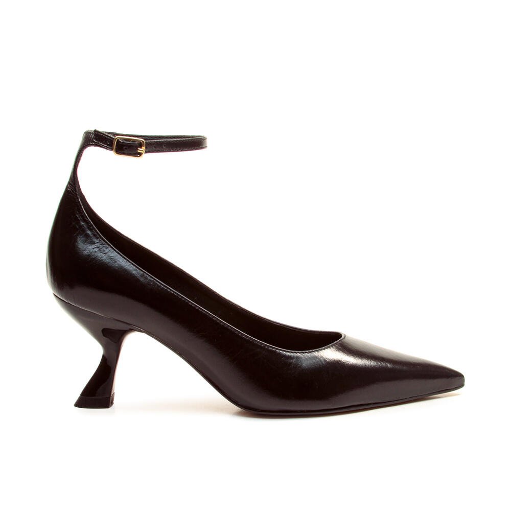 Scarpin Couro Preto Salto Médio Cecconello 2958004-1