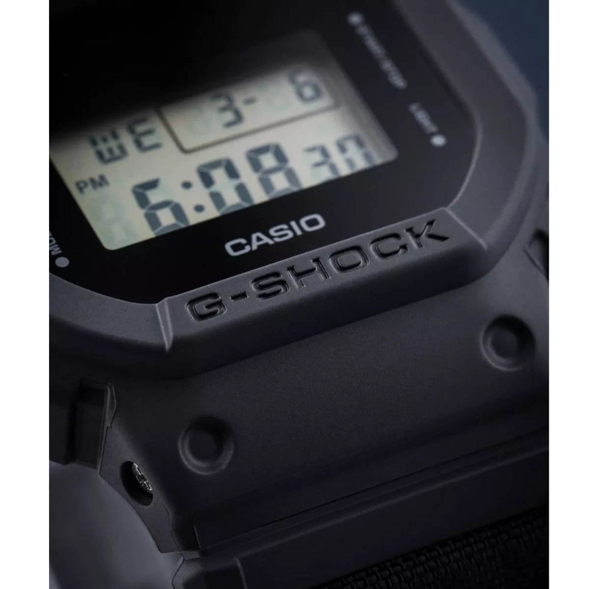 Relógio Masculino G-Shock Original DW5600BCE1DR Pulseira Correia Preto Preto 2
