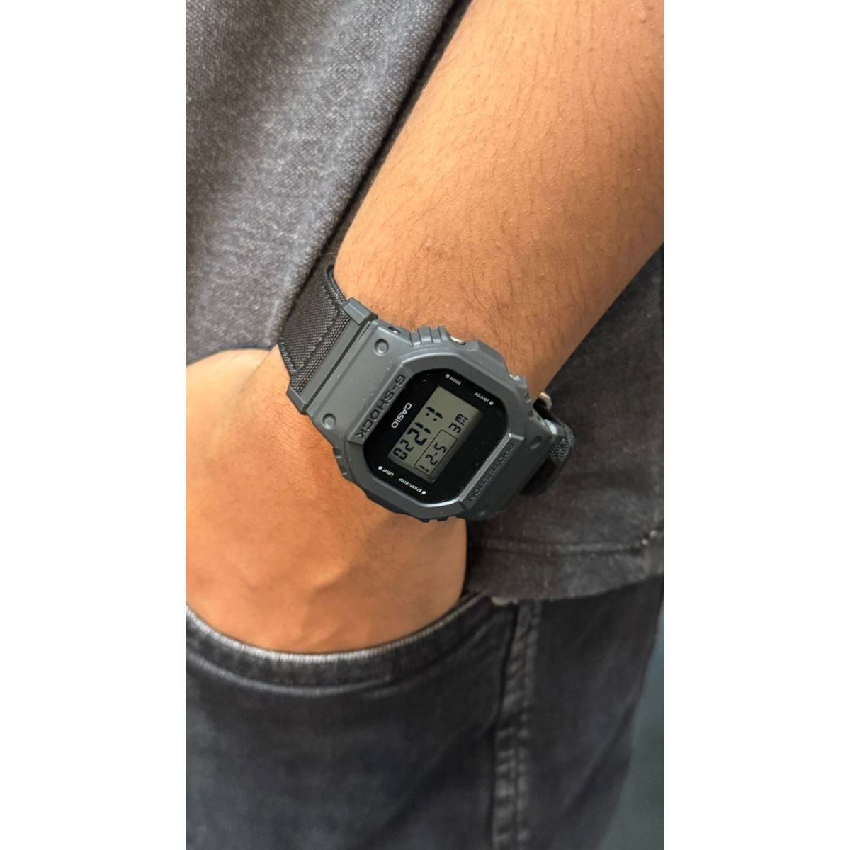 Relógio Masculino G-Shock Original DW5600BCE1DR Pulseira Correia Preto Preto 6