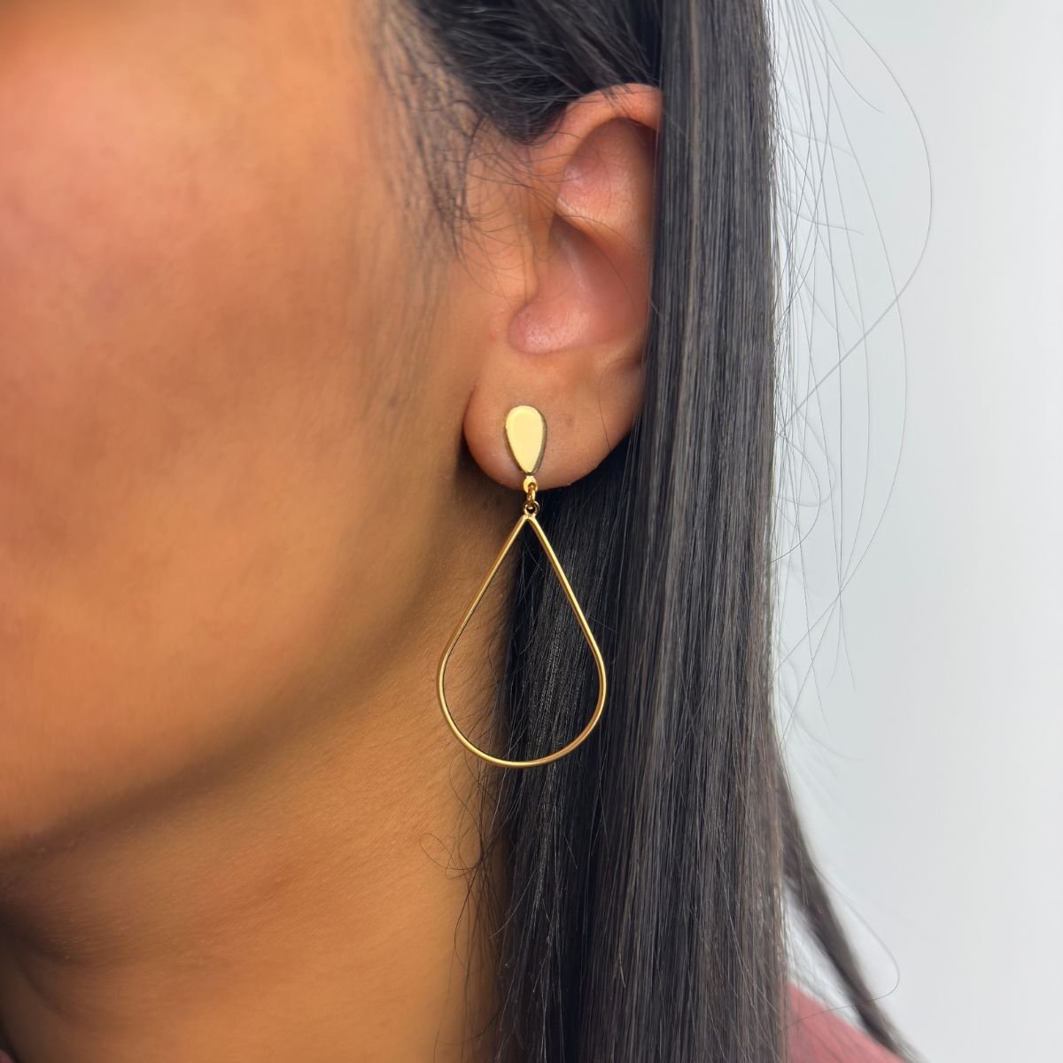 Brinco Feminino Semijoia Banhado a Ouro 18k BR05714 Pendurado Dourado 2