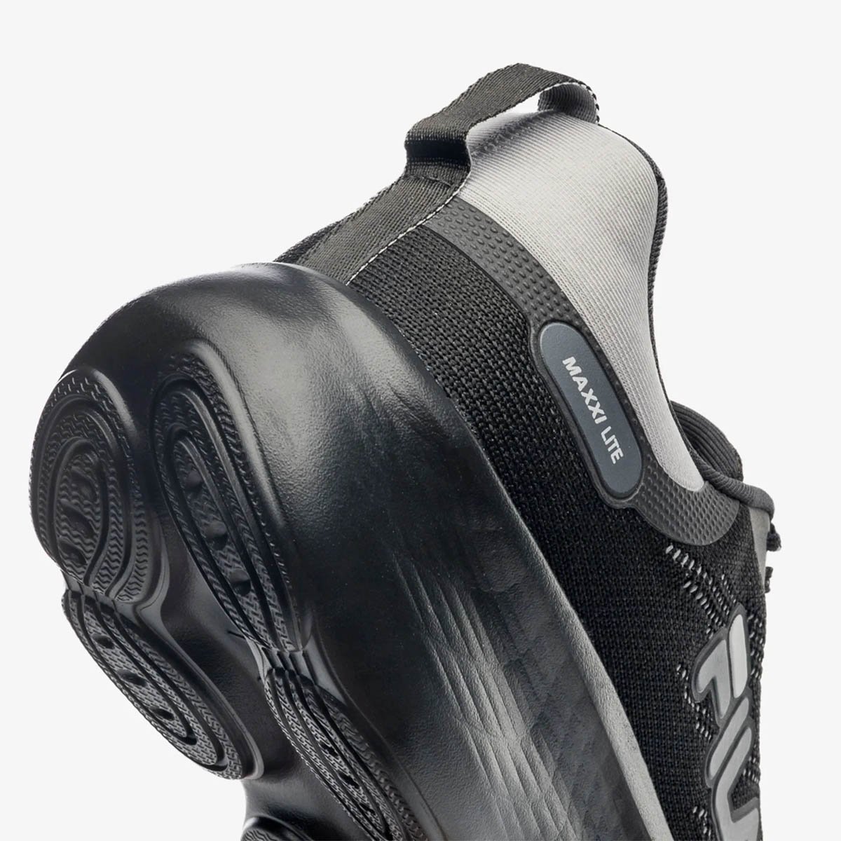 Tenis Fila Maxxi Lite Masculino Preto Preto 8