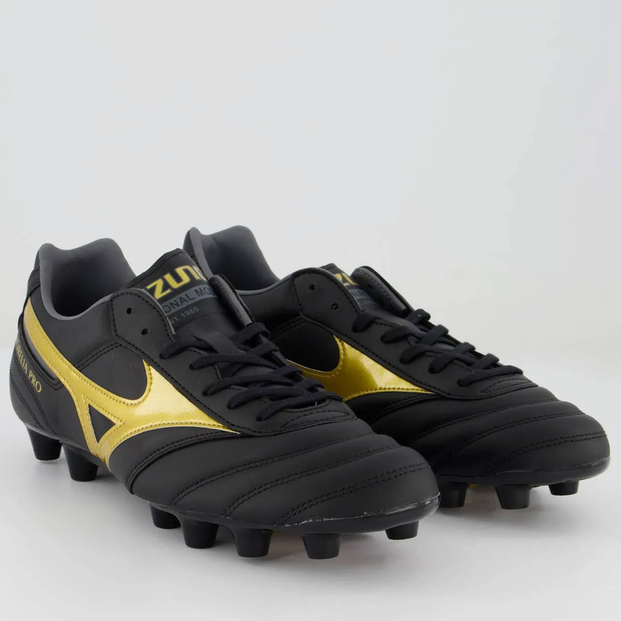 Chuteira Mizuno Morelia II Pro Futebol Campo Original Preto/Dourado 2
