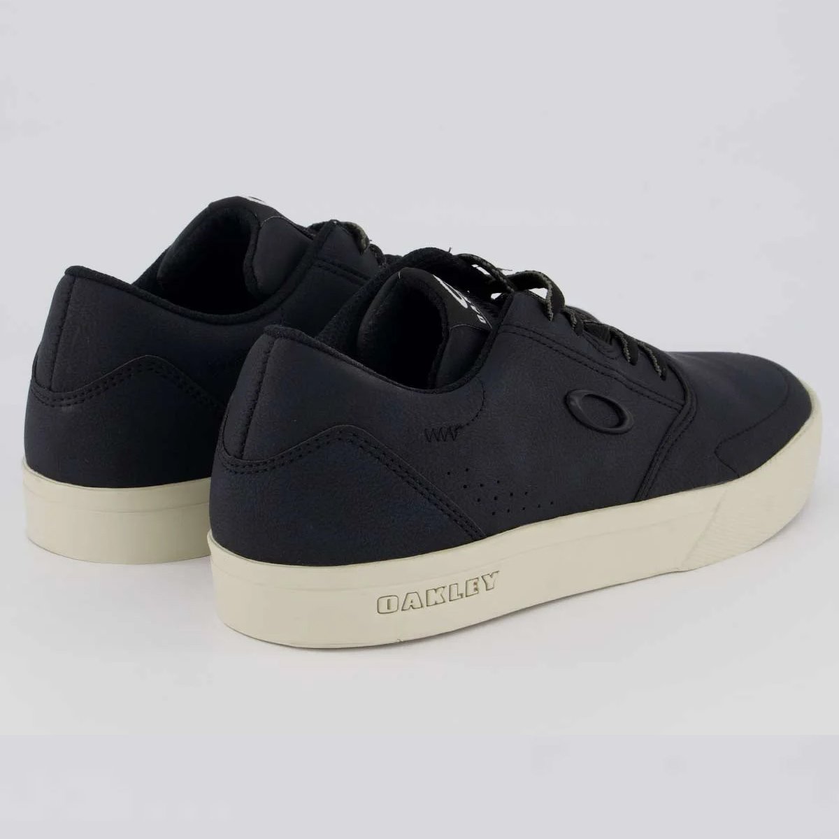 Tenis Oakley Voyage III Masculino Preto Preto 2