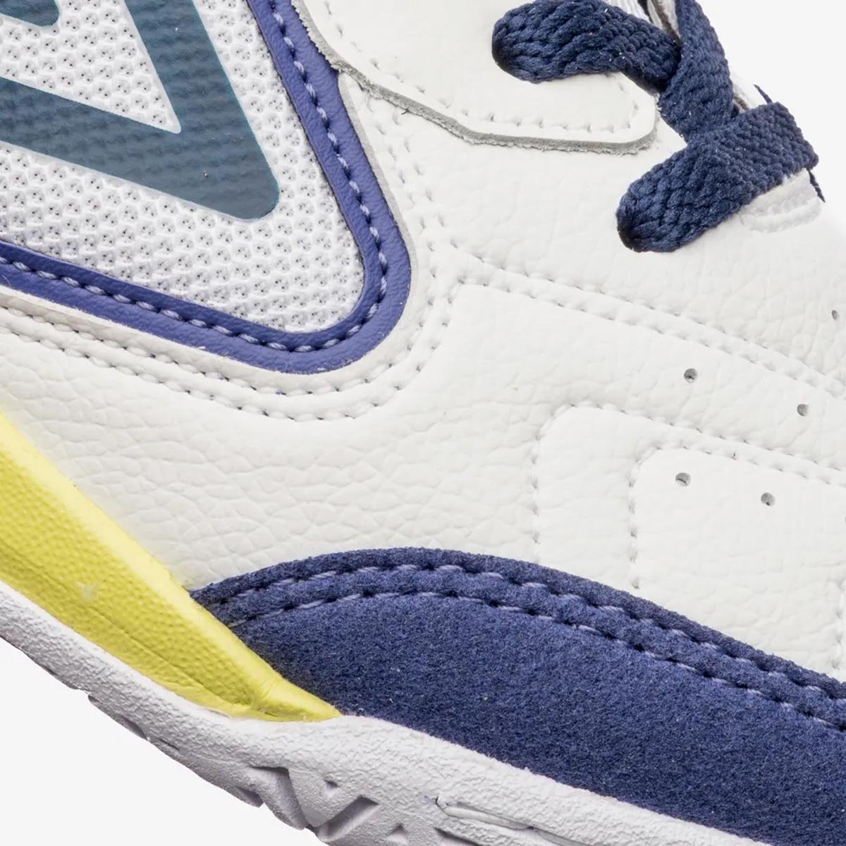 Chuteira Futsal Umbro Pro Challenge Uptake Unissex Branco Branco/Azul 9