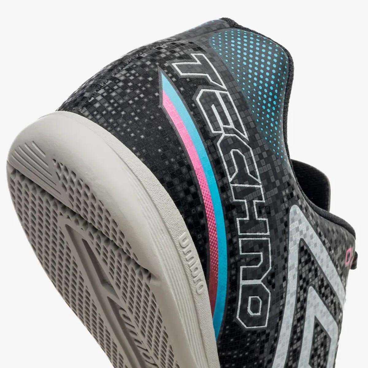 Chuteira Futsal Umbro Techno II Preto Preto/Cinza 7