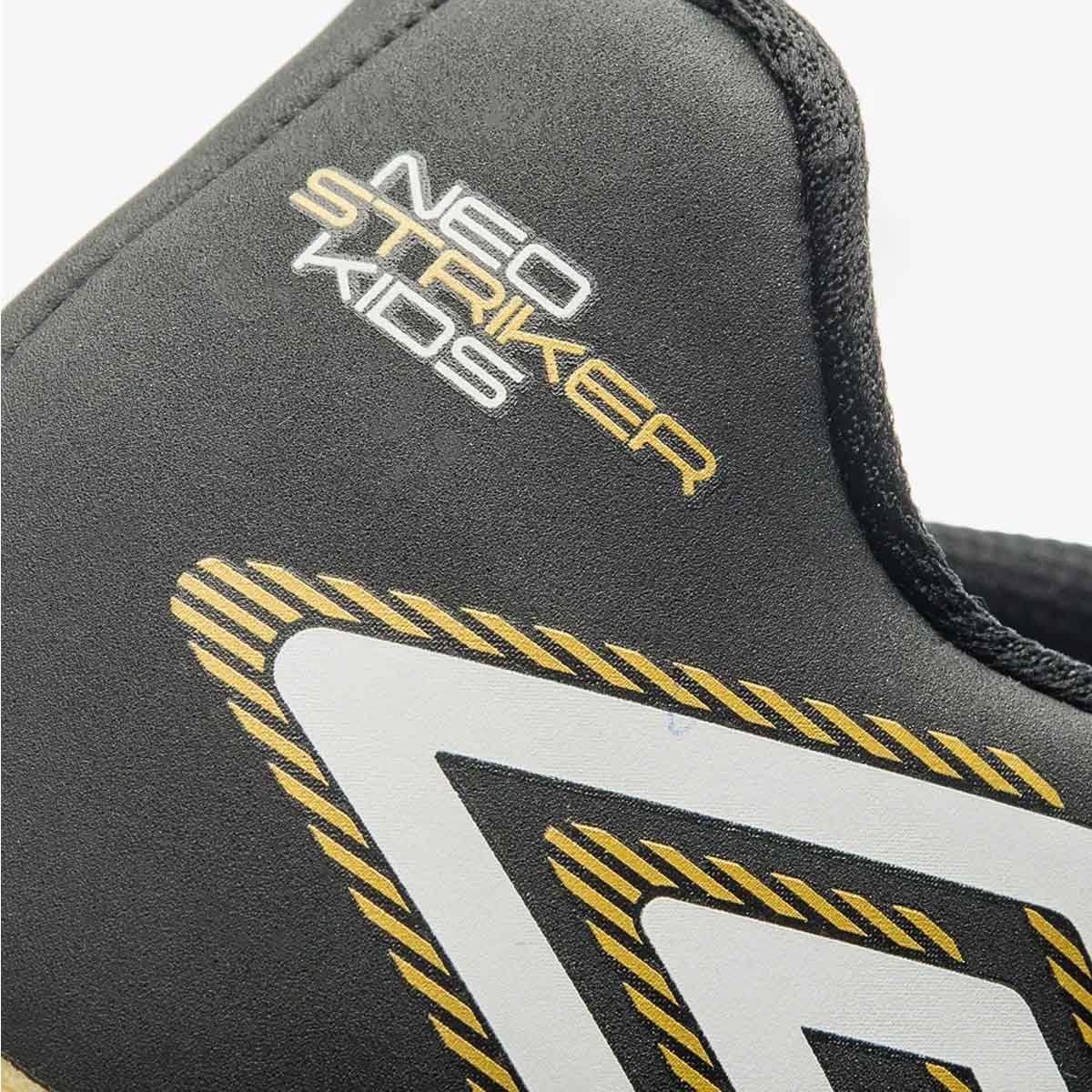 Tenis Futsal Umbro Neo Striker Infantil Preto Preto 8