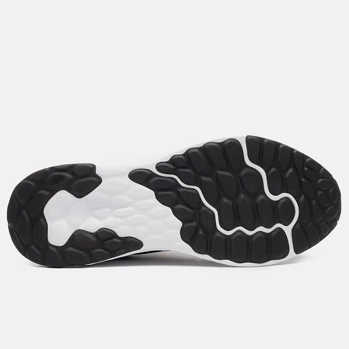 Tenis New Balance Fresh Foam Arishiv4 Feminino Preto Prata Preto/Prata 5