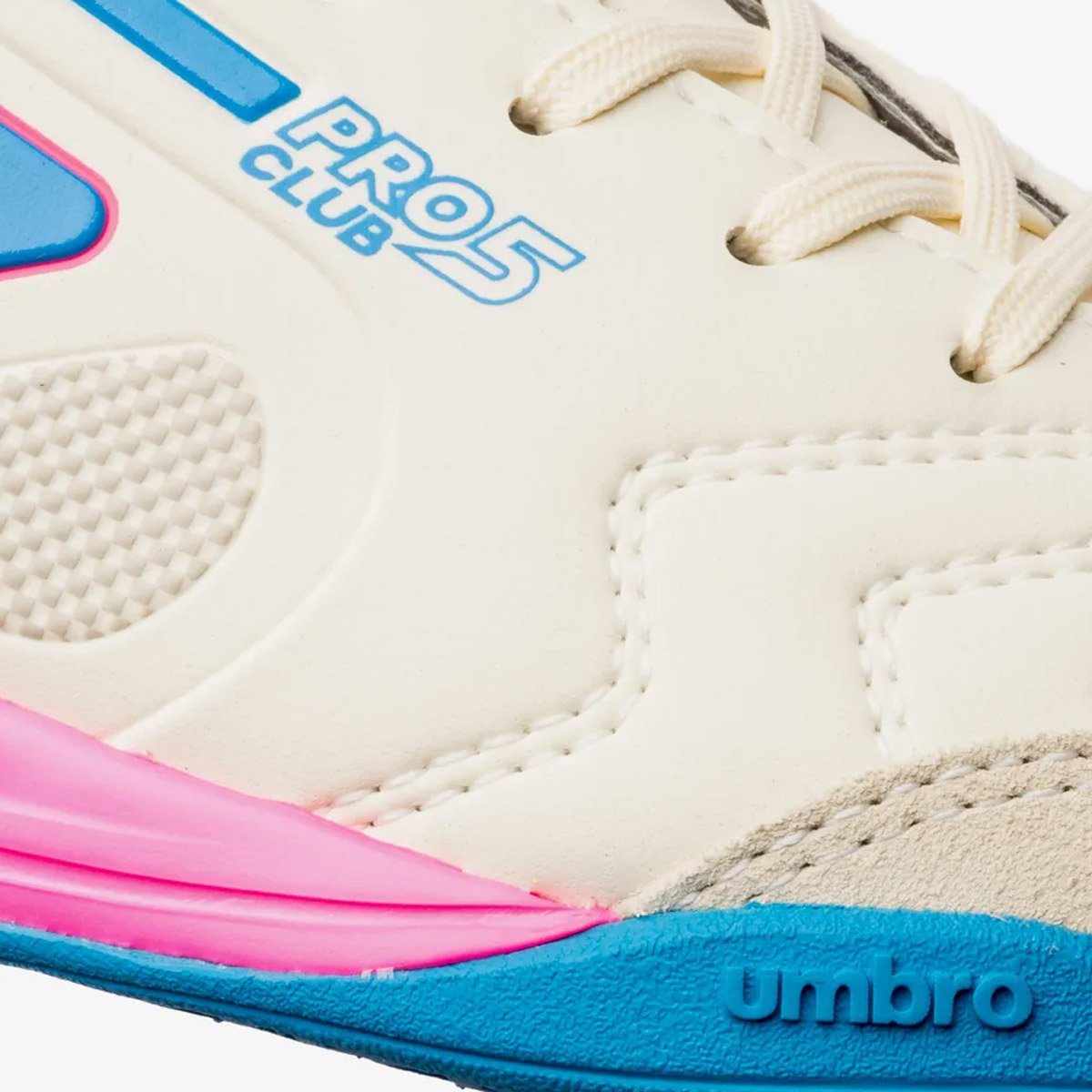 Chuteira Futsal Umbro Pro 5 Bump Club Unissex Branco Off White 7