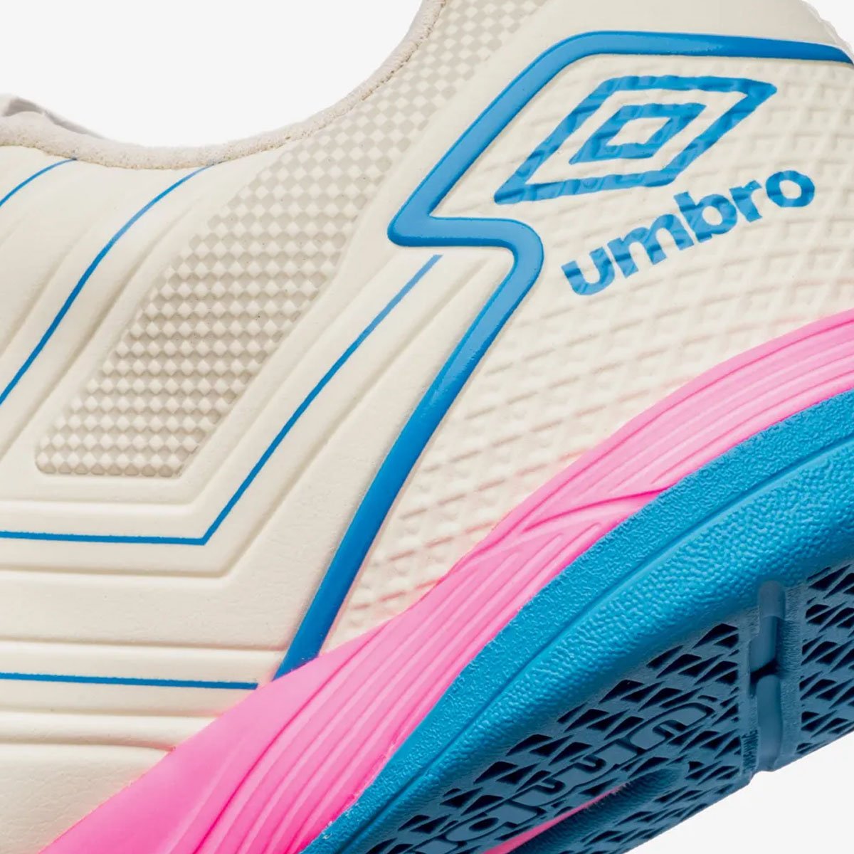 Chuteira Futsal Umbro Pro 5 Bump Club Unissex Branco Off White 8