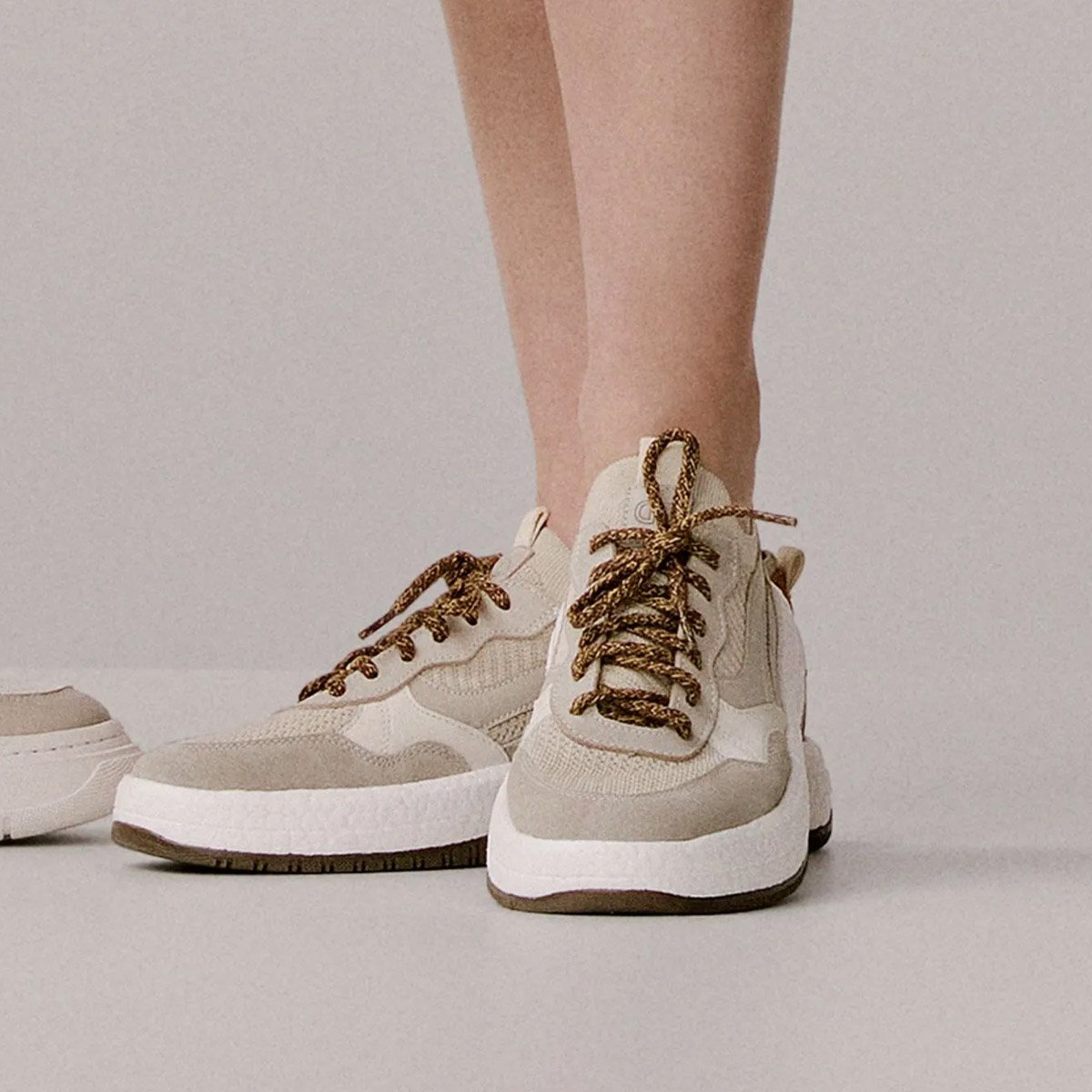 Tenis Democrata Drake Pulse Feminino Off White Cinza 3