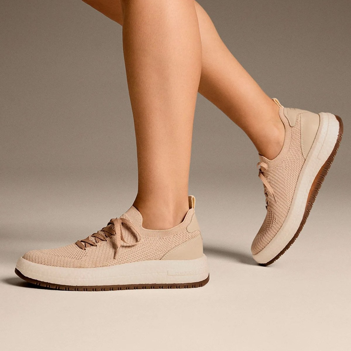 Tenis Democrata Drake Pulse Feminino Off White Bege 3