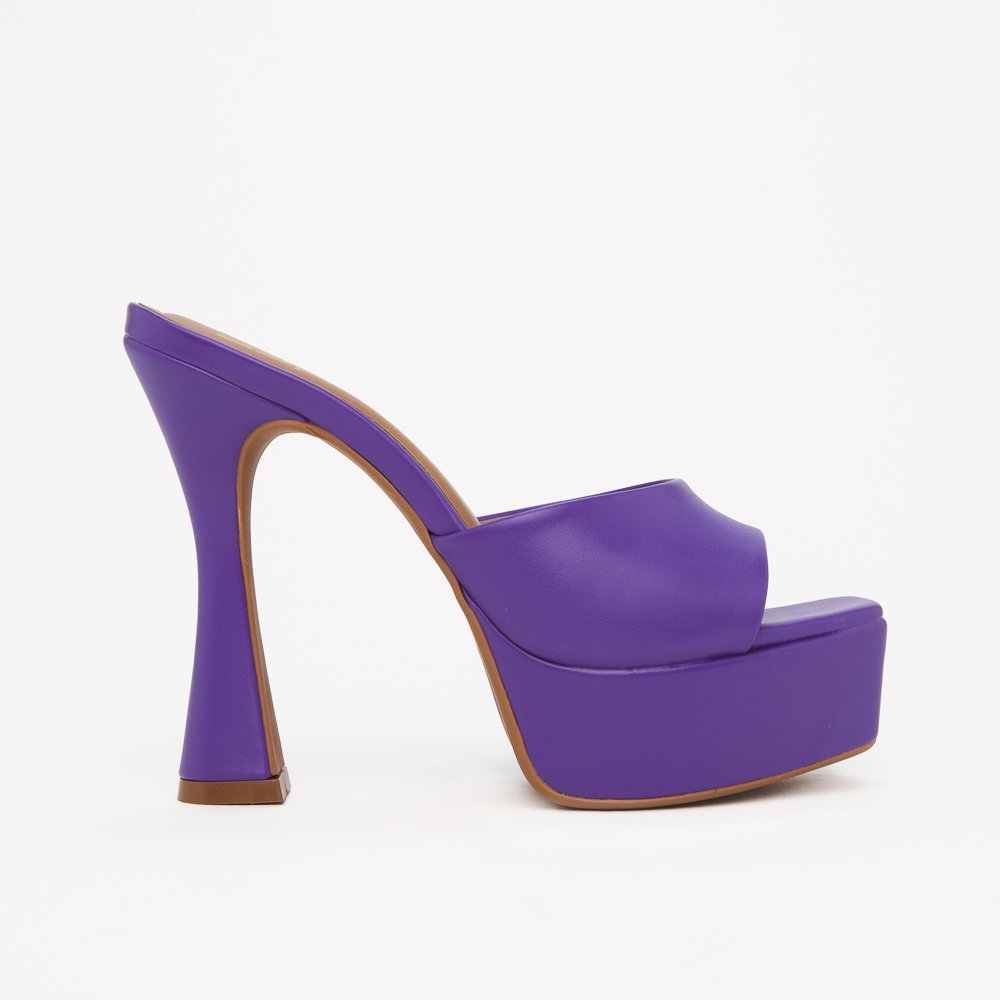 Cor Roxo