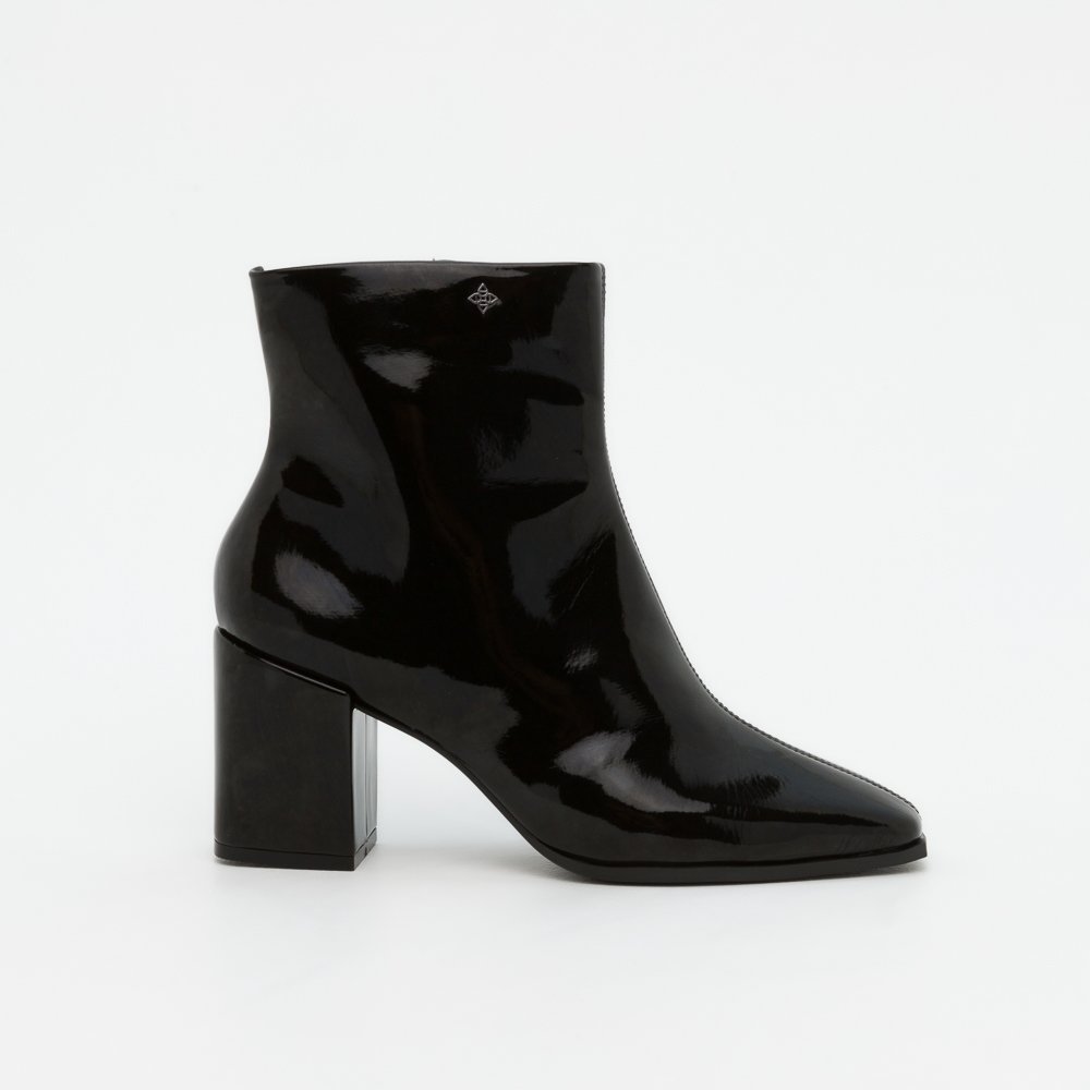 BOTA SUIANE DI VALENTINI VERNIZ Preto 1