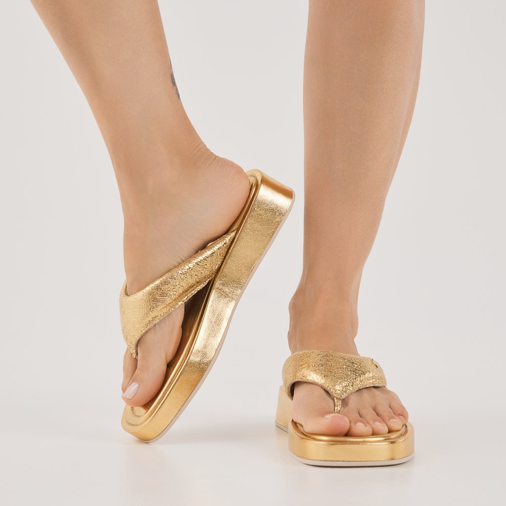 SANDALIA FLAT AGNES DI VALENTINI NAPA Dourado 2