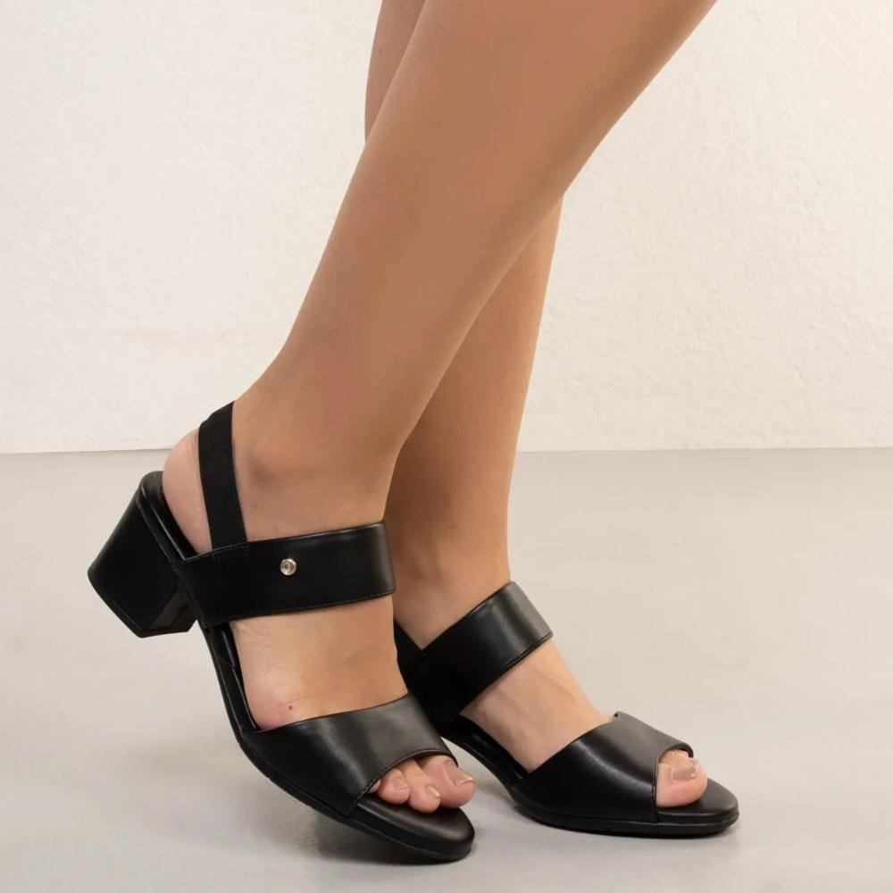Sandália Comfortflex Clássica Salto Grosso Feminina Preto 8